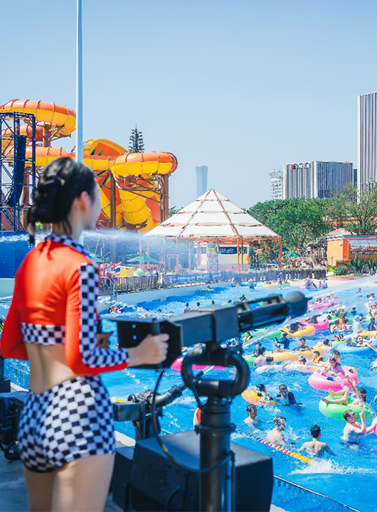 《夏浪电音》水枪狂欢